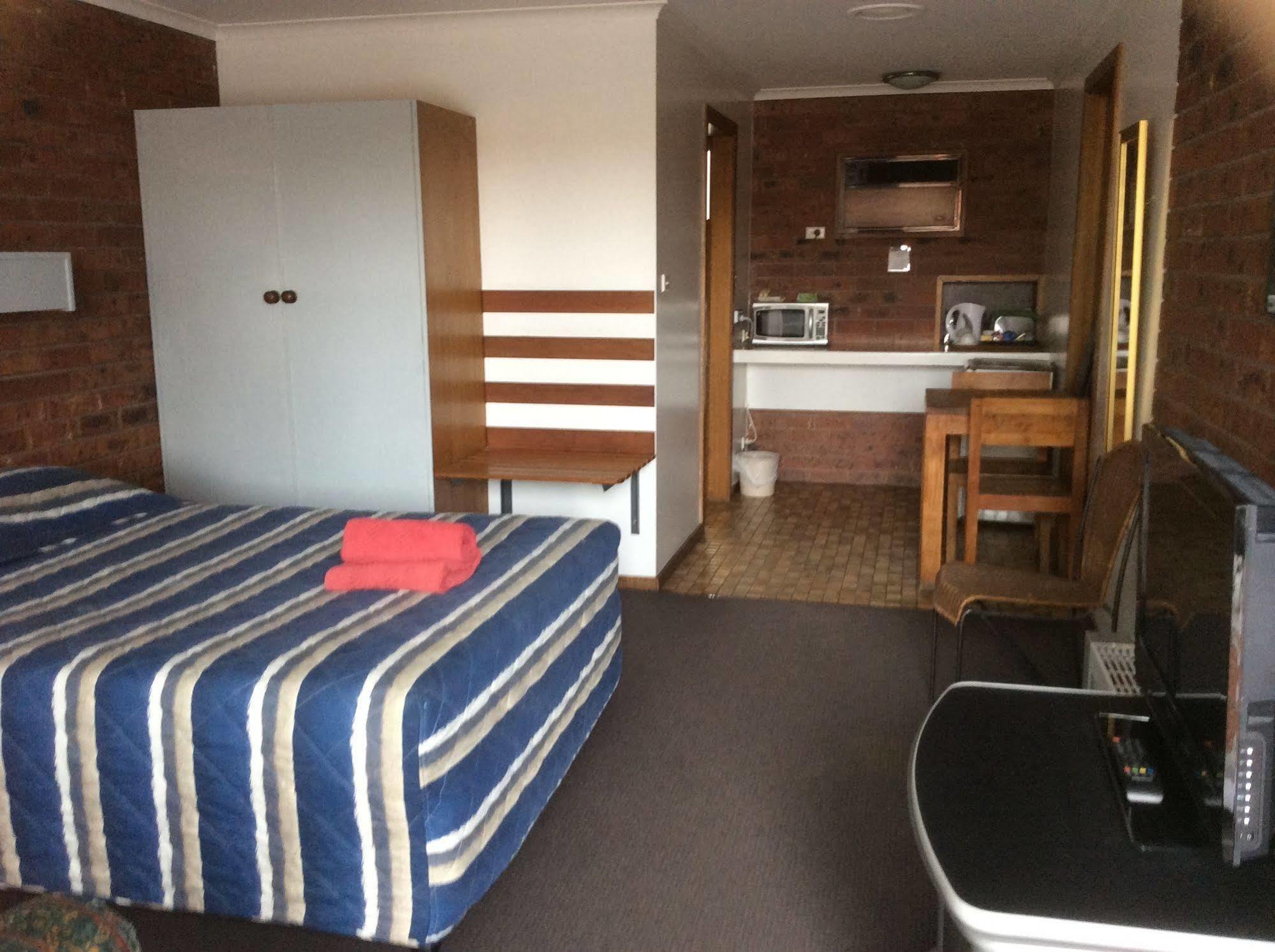 Kardinia Park Motel Джелонг Экстерьер фото