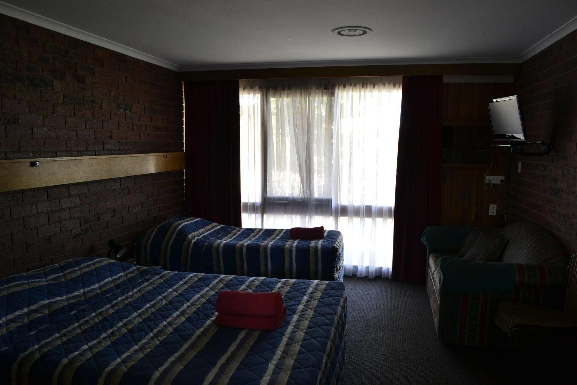 Kardinia Park Motel Джелонг Экстерьер фото