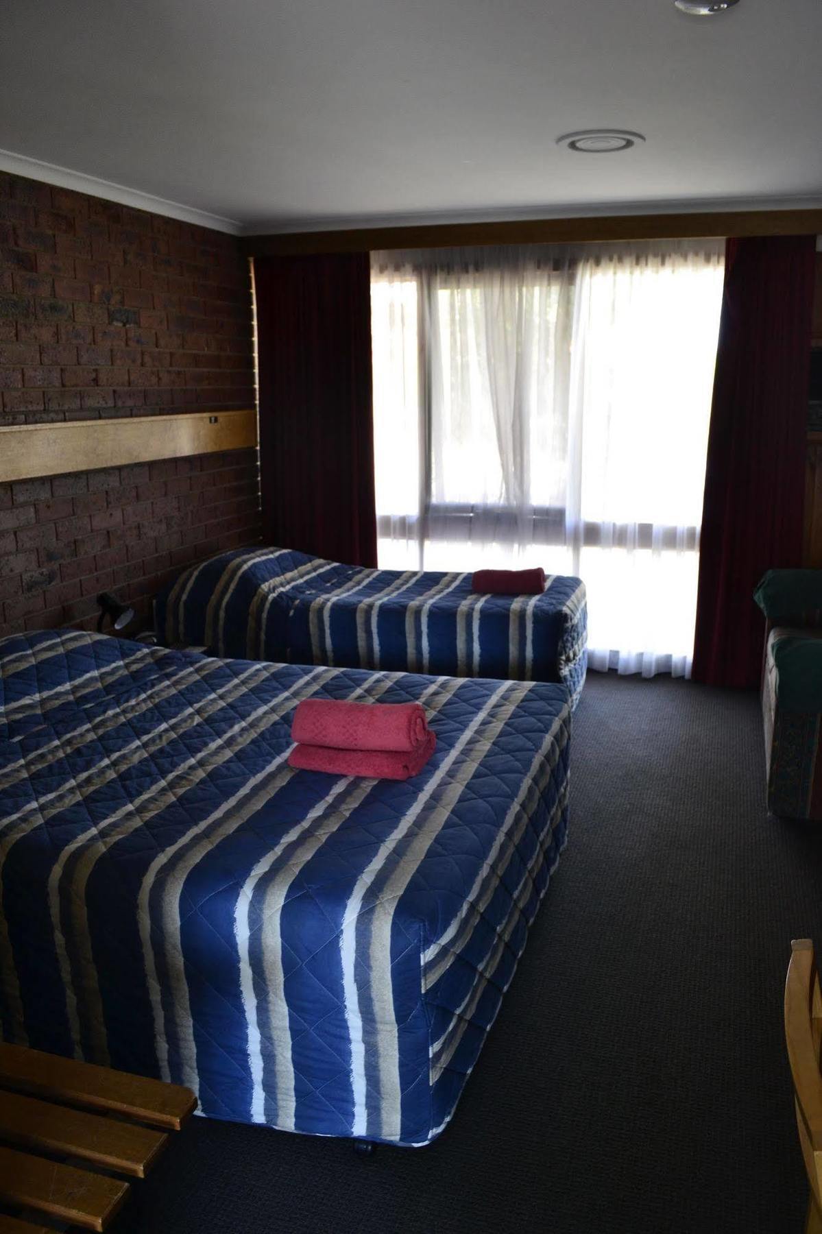 Kardinia Park Motel Джелонг Экстерьер фото